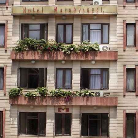 Hotel Marshyangdi Катманду Экстерьер фото