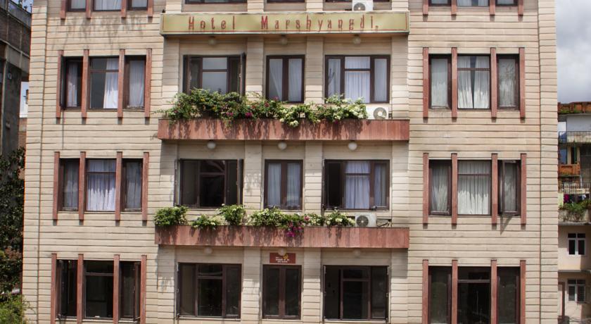Hotel Marshyangdi Катманду Экстерьер фото